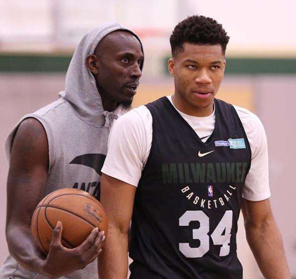 这是队史首 这是队史首