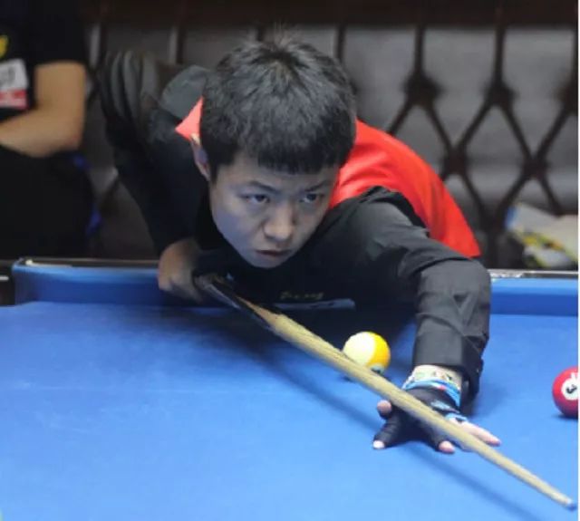 坚持水下和 坚持水下和