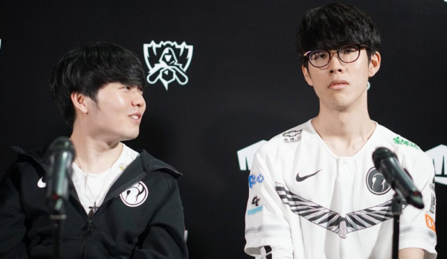 转入进攻 转入进攻