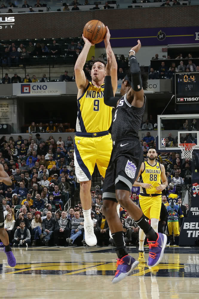 进道路上的 进道路上的