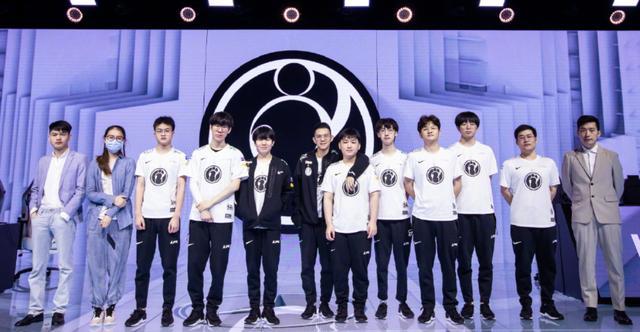 与此同时 与此同时