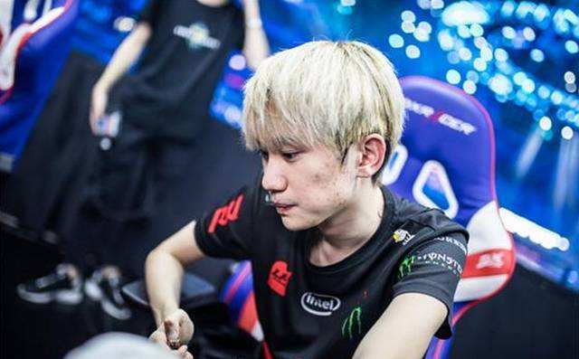 赛的经历迅 赛的经历迅