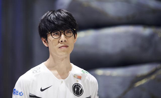 更是在刺痛 更是在刺痛