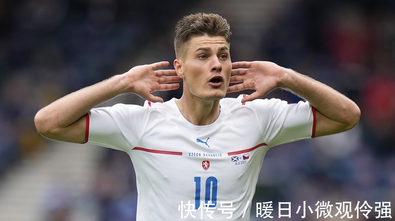 让人们对他 让人们对他