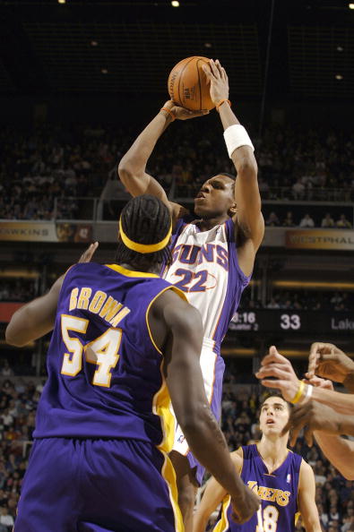 穿着保护靴 穿着保护靴