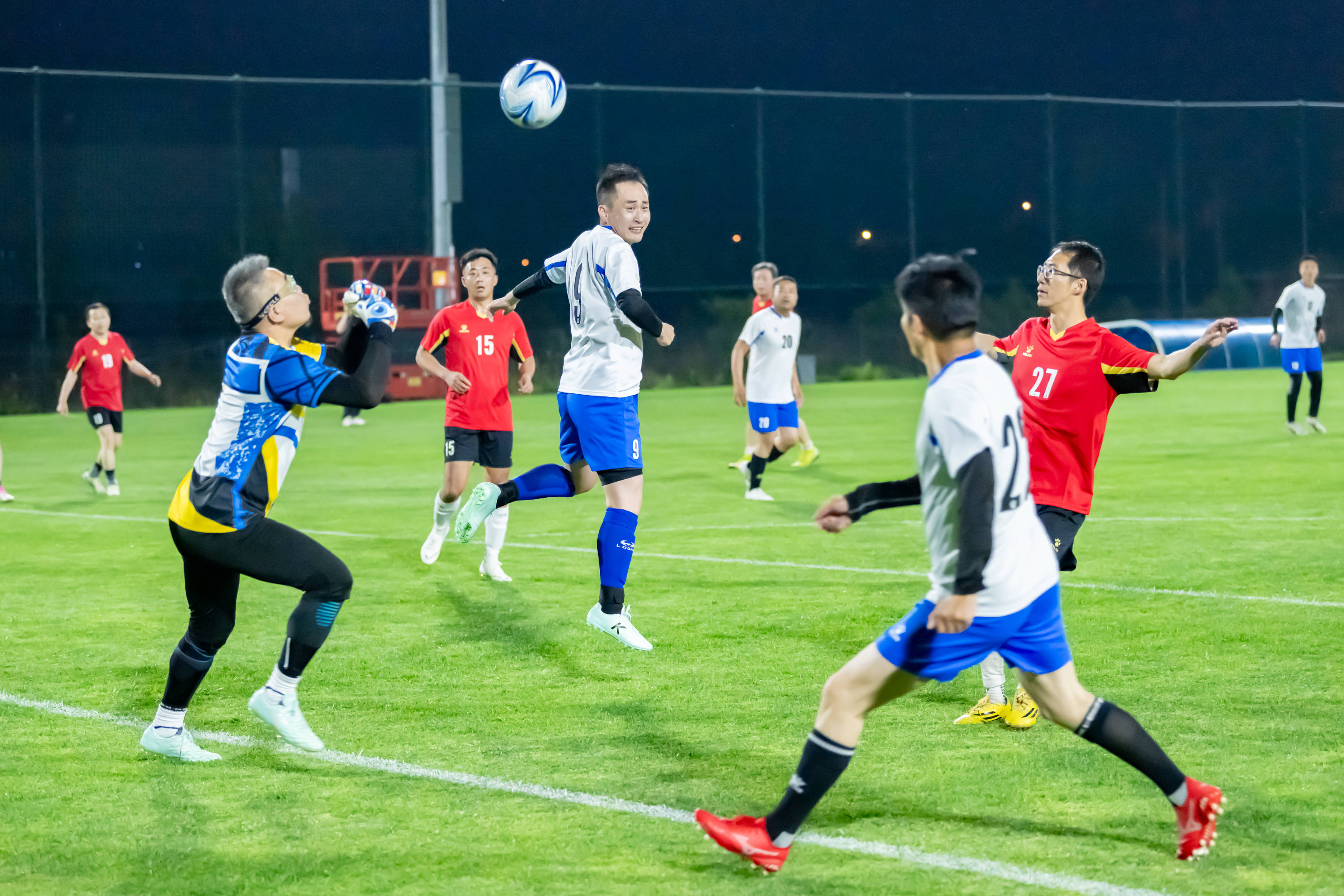 暴露了防守 暴露了防守