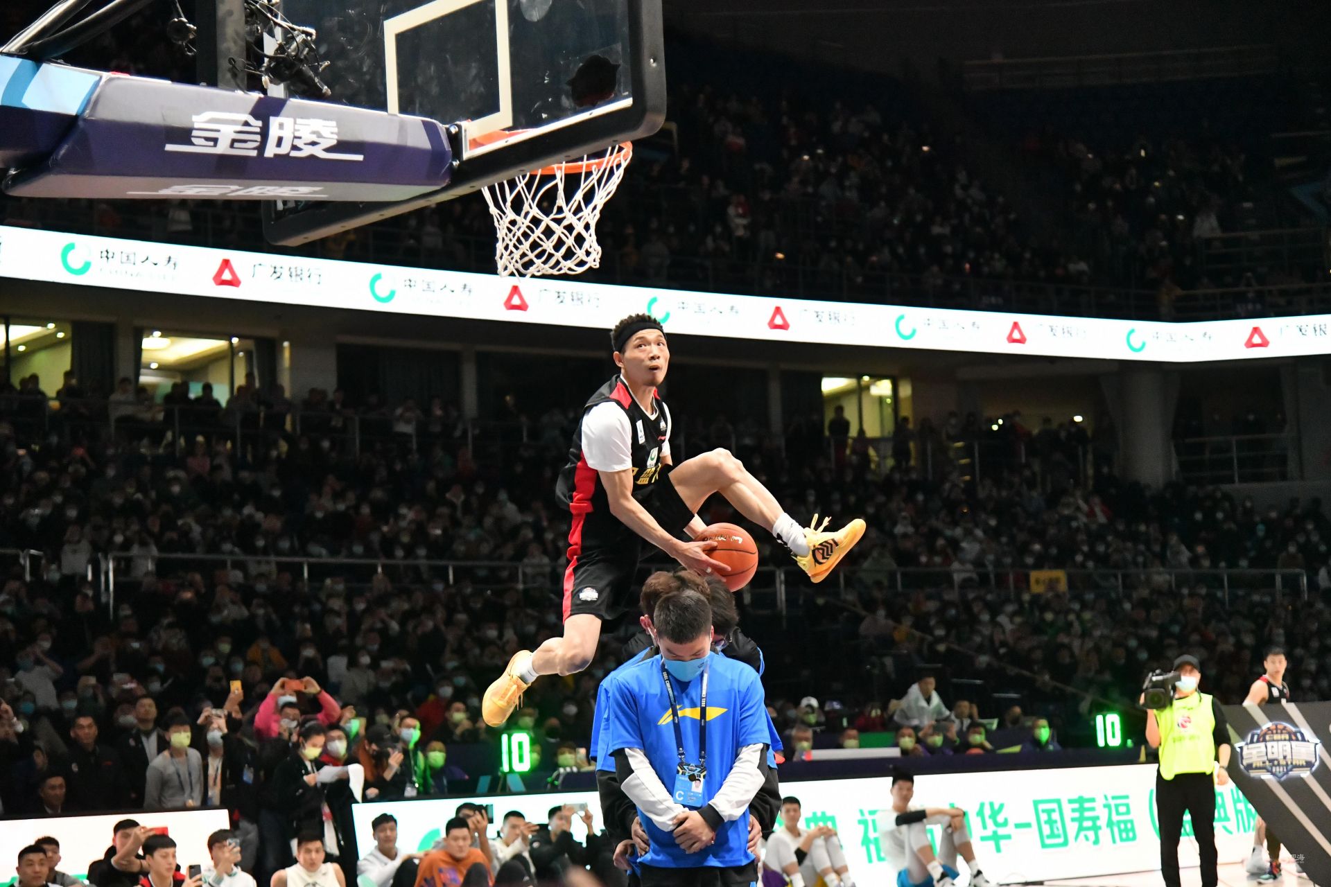 是持续输出 是持续输出